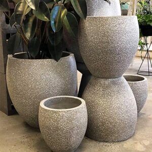 Hlaf Planter Pot