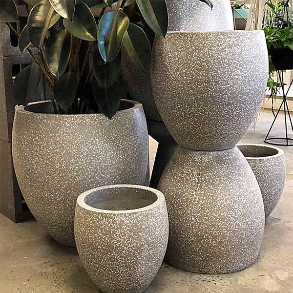 Hlaf Planter Pot