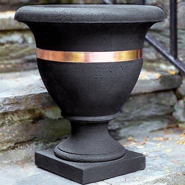 Lucra Planter Pot