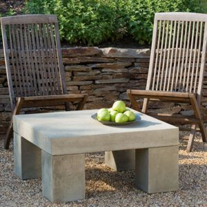 Atlas Outdoor table